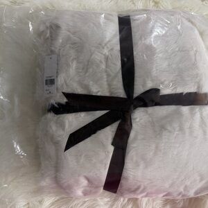 BKE White Faux Fur Throw Blanket